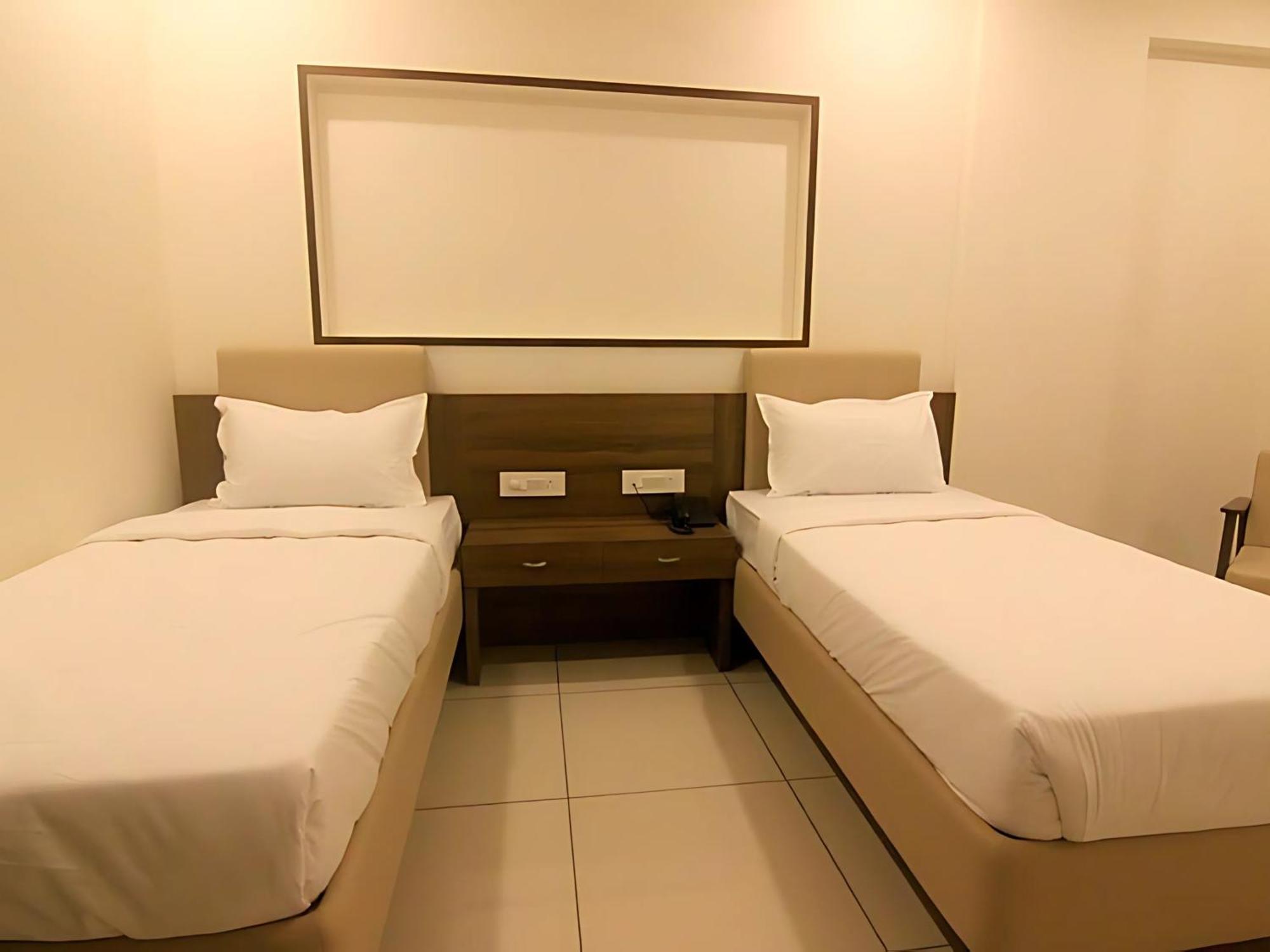 Srijan Inn Ābu Road Exterior foto